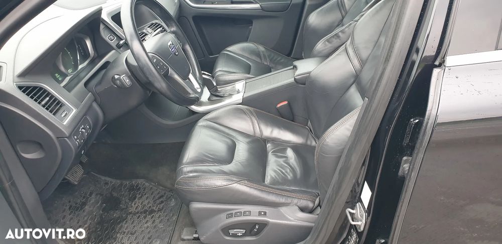 Volvo XC 60 D5 AWD Aut. Summum - 7
