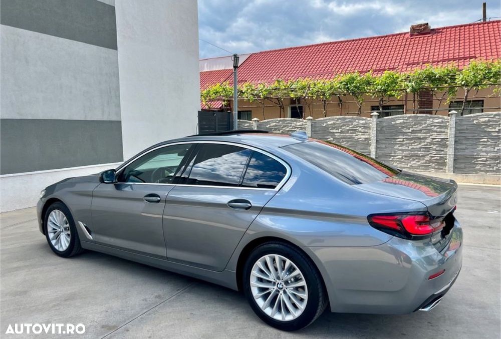 BMW Seria 5 530d xDrive AT MHEV - 37