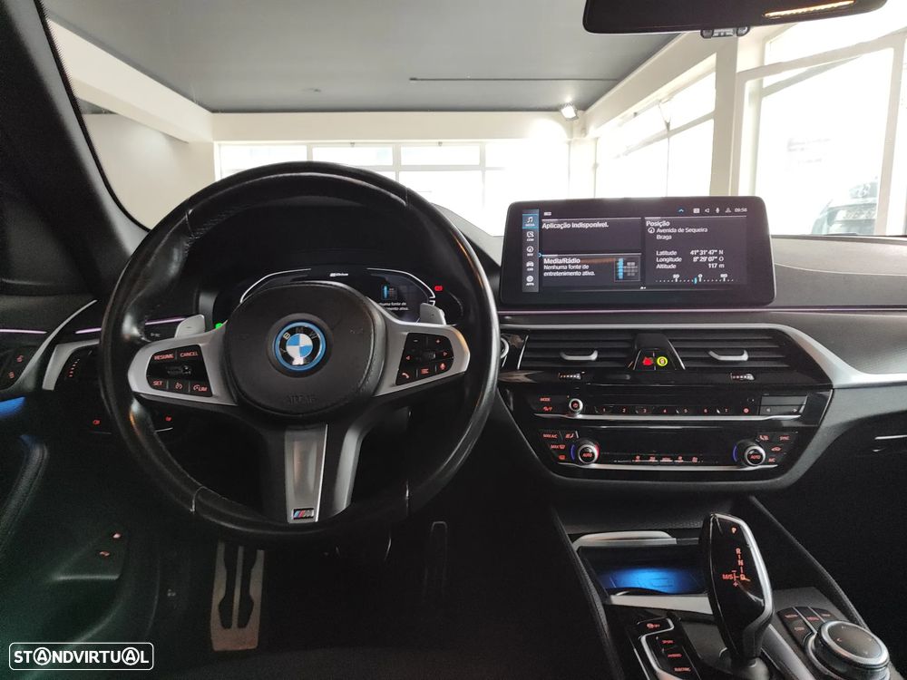 BMW 530 e Pack M - 37