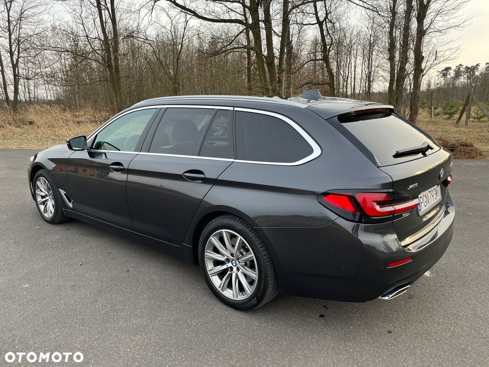 BMW Seria 5 520d Luxury Line sport - 8