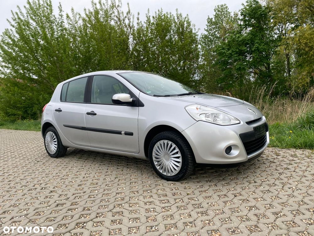 Renault Clio - 1