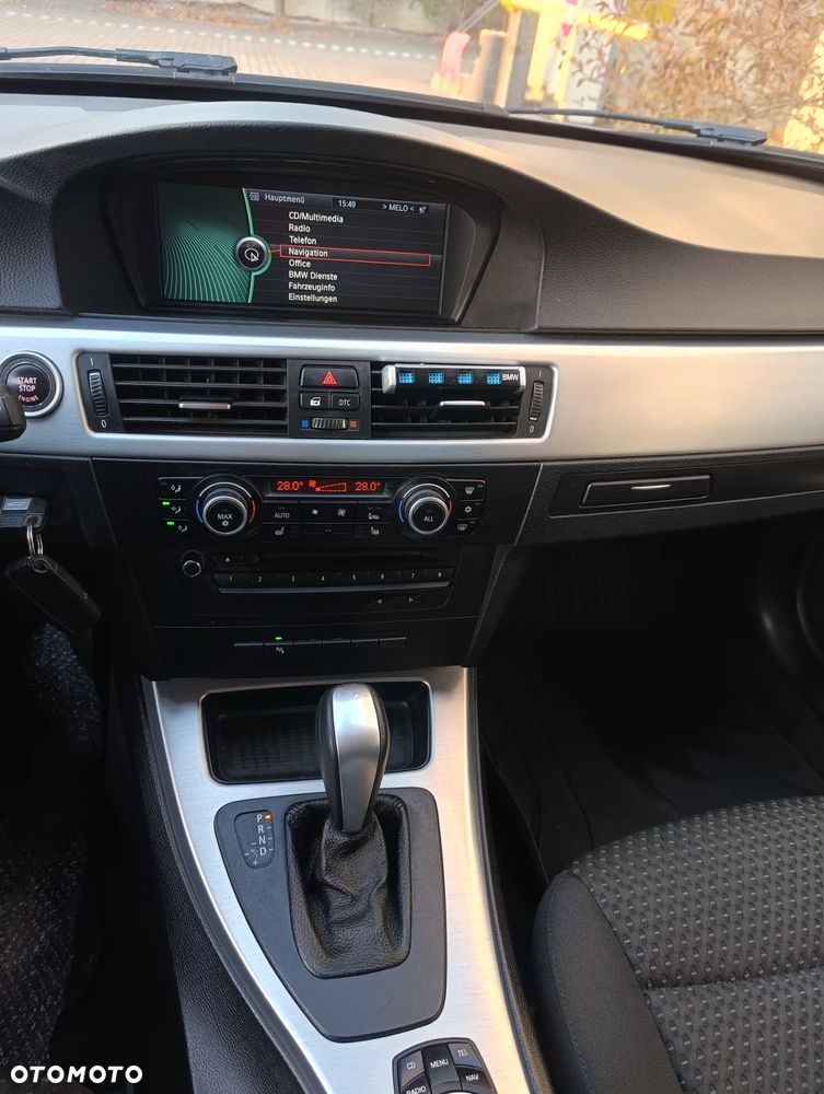 BMW Seria 3 320d DPF Edition Exclusive - 13