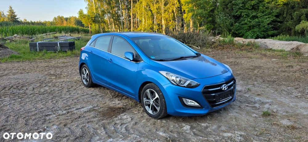 Hyundai i30 blue 1.4 Style - 11
