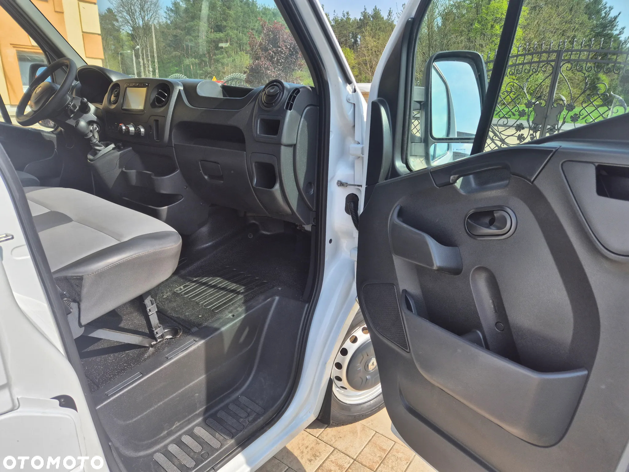 Renault MASTER L3H2 2.3 145KM BRYGADÓWKA 7 OSÓB KLIMA SPROWADZONY NAVI KAMERY - 12