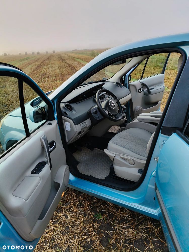 Renault Scenic 1.6 16V Infinity - 10