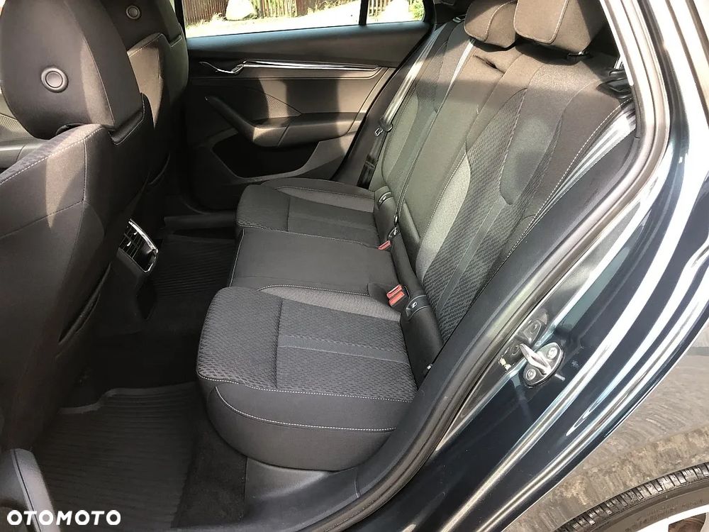 Skoda Octavia 2.0 TDI SCR Style DSG - 12