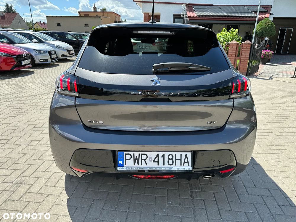 Peugeot 208 - 36