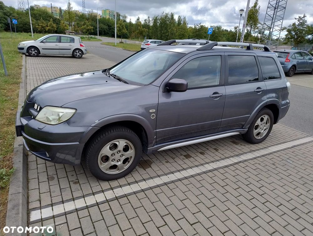 Mitsubishi Outlander 2.4 Dakar - 4
