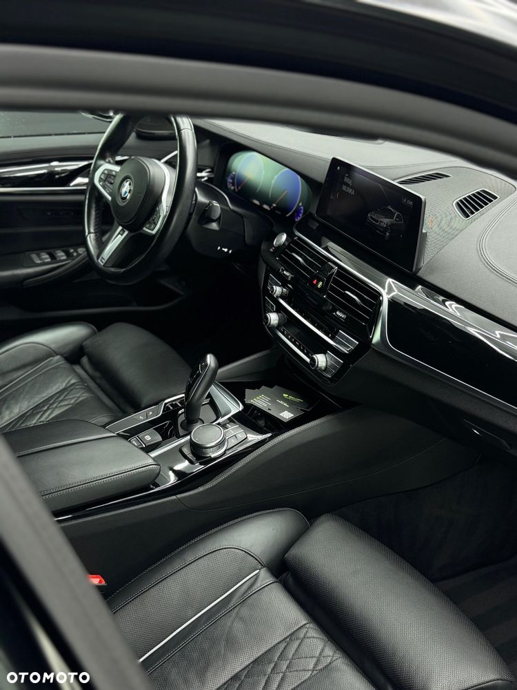 BMW Seria 5 530i - 11