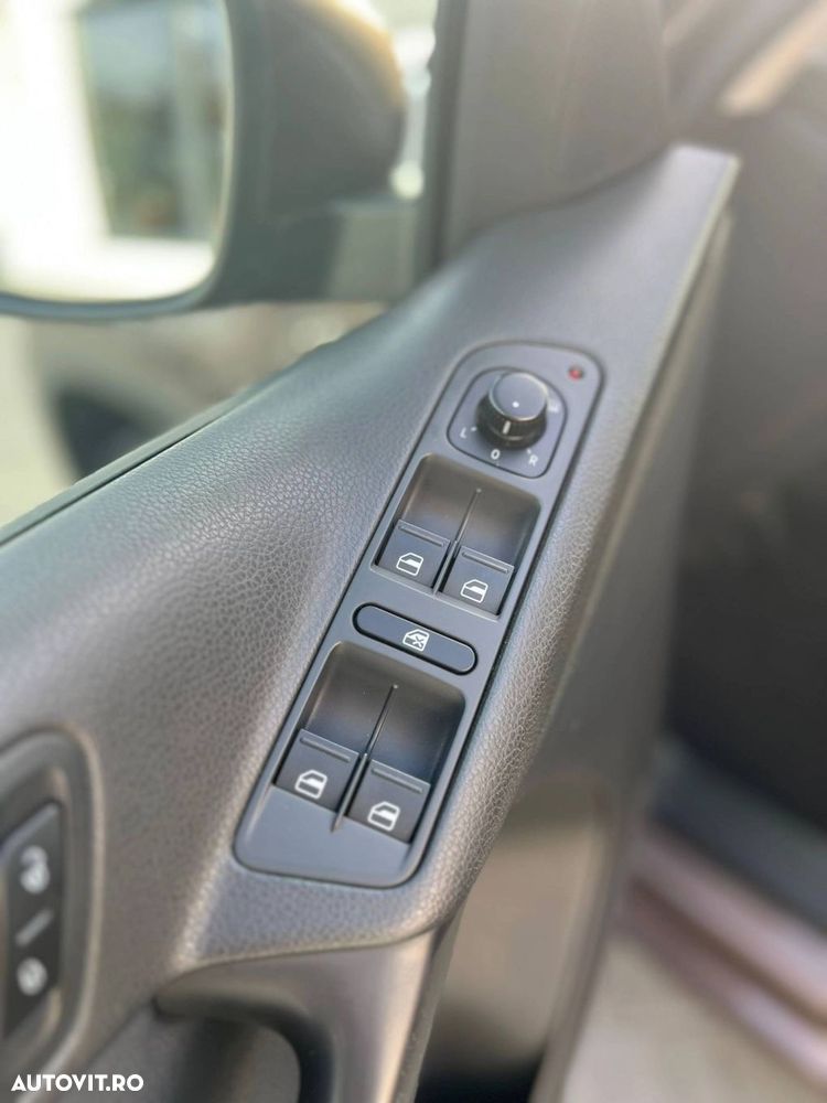 Volkswagen Tiguan - 24