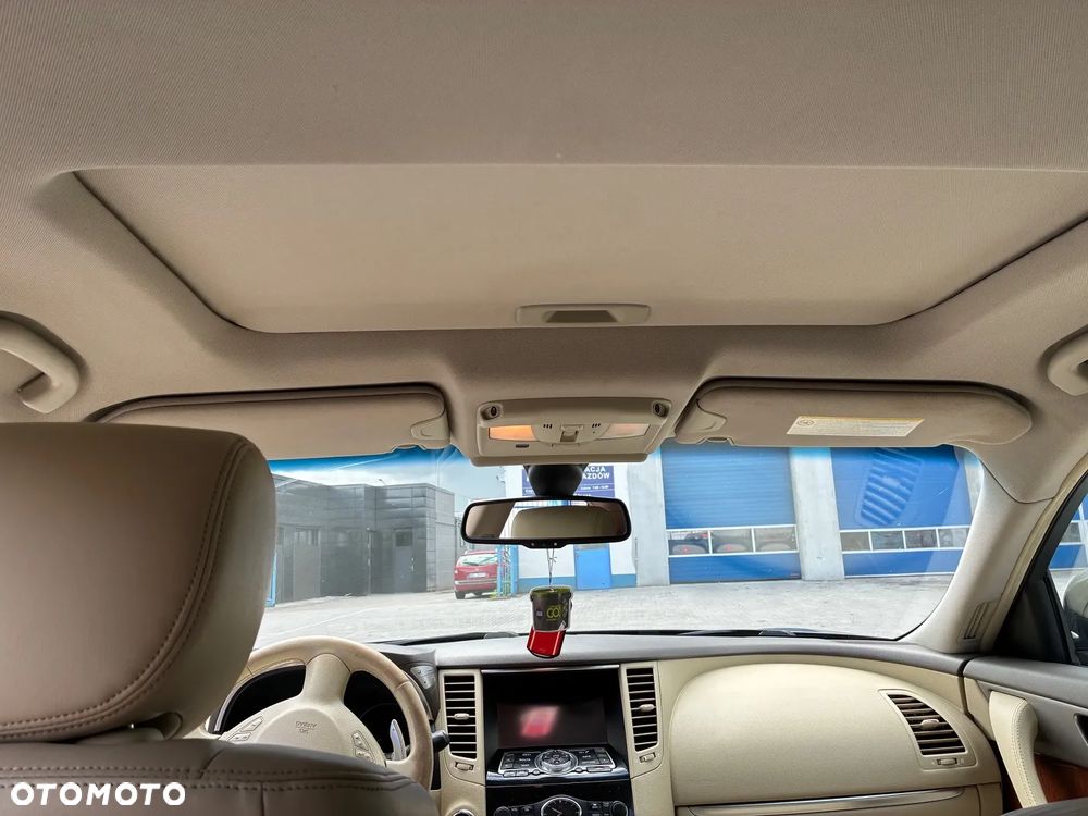 Infiniti Q70 3.0d S - 9