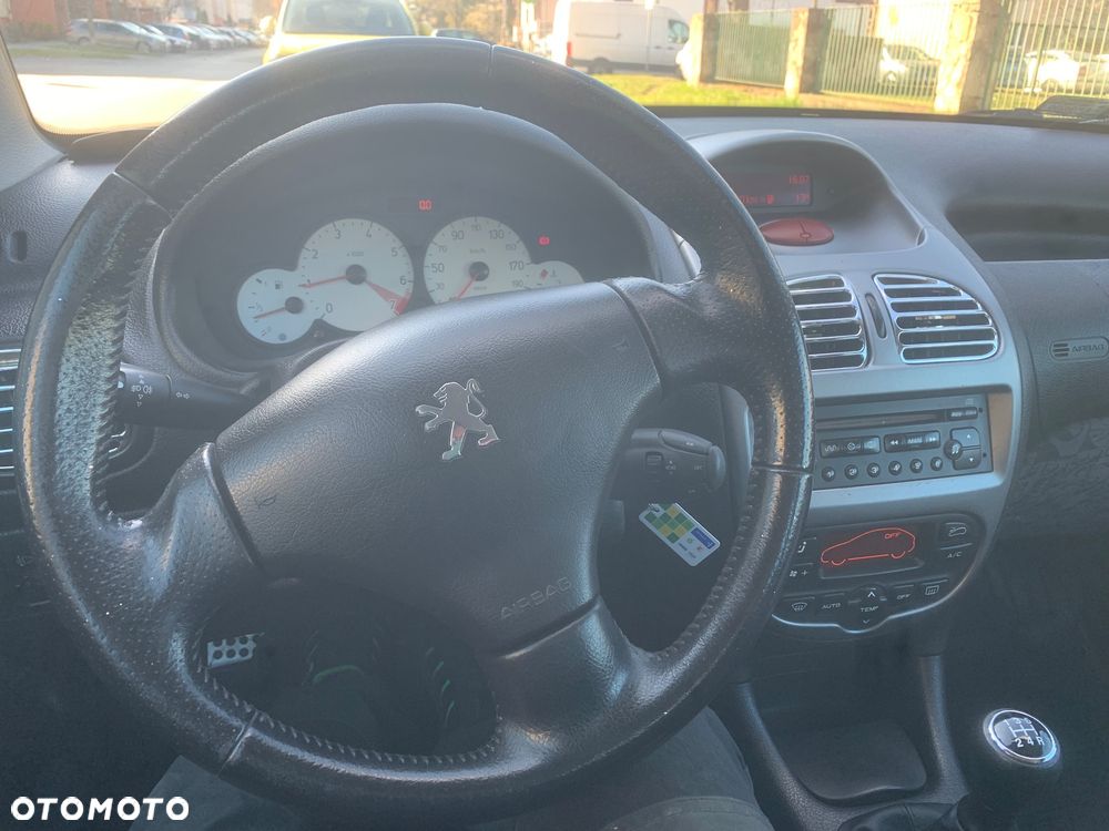 Peugeot 206 - 8