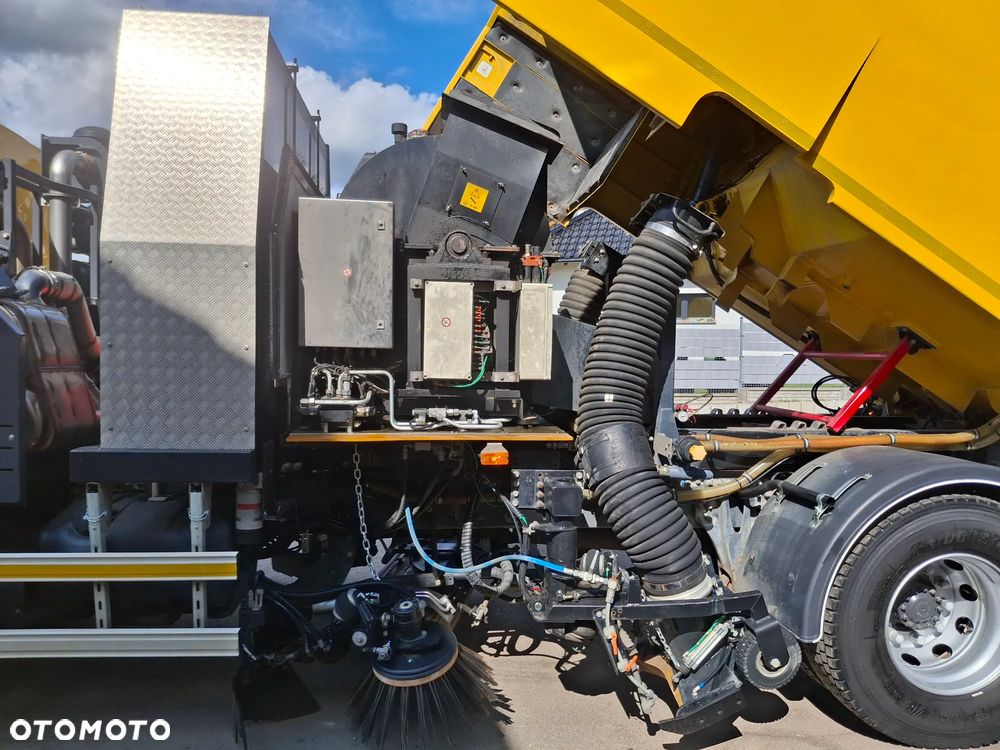 Renault C280 Zamiatarka SEMAT Zoeller FAUN Karcher 2 Silniki Rura Do Liści Listwy Ciśnieniowe Lanca 2 Zbiorniki Wody Szczotki L/R 2018r Euro 6 Motogodziny: 740MTH - 26