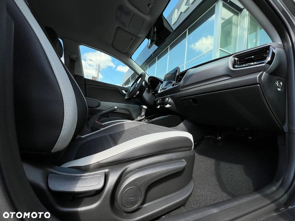Kia Stonic 1.0 T-GDI L Business Line DCT - 30