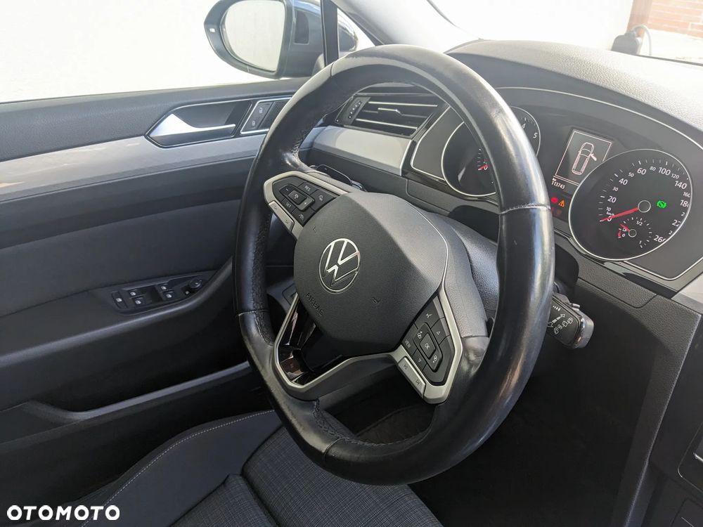 Volkswagen Passat 1.5 TSI EVO Business DSG - 33