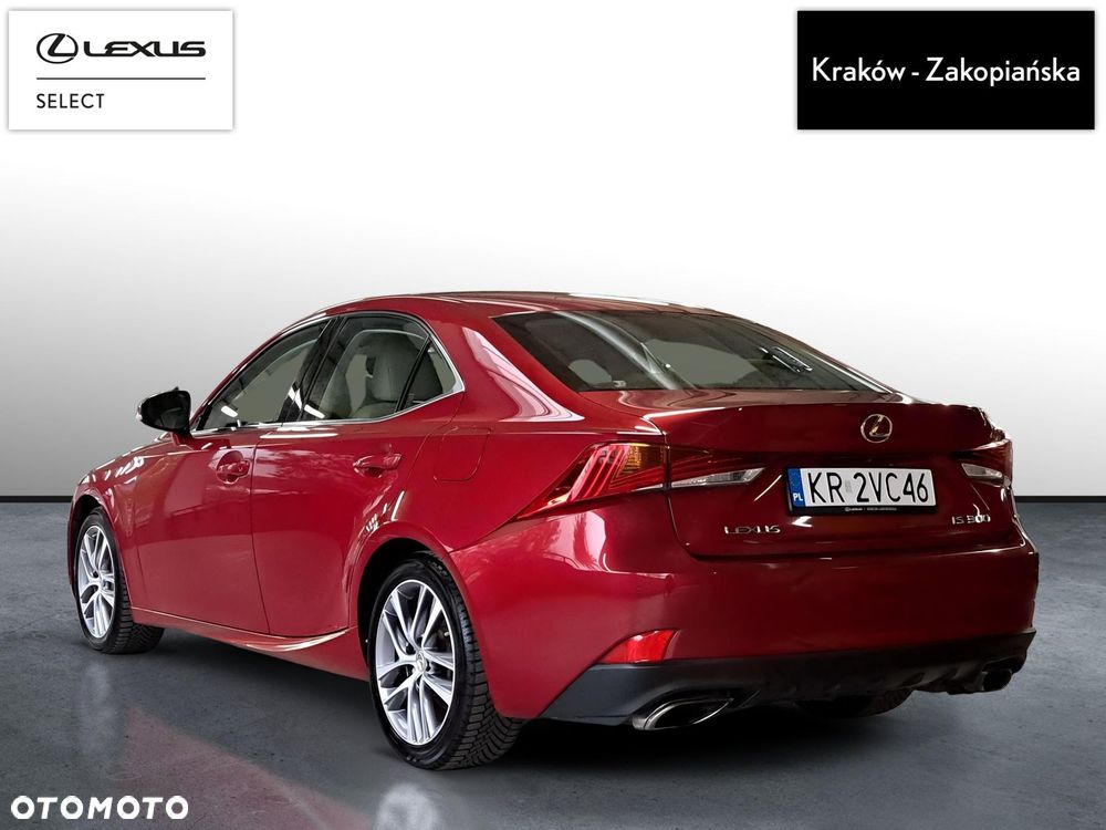 Lexus IS - 8