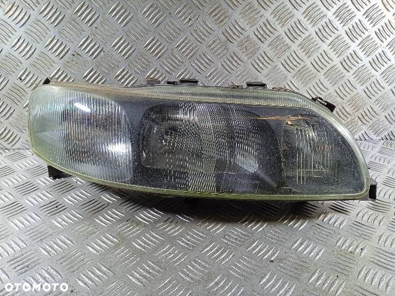 LAMPA PRAWA PRZEDNIA VOLVO S60 - 1