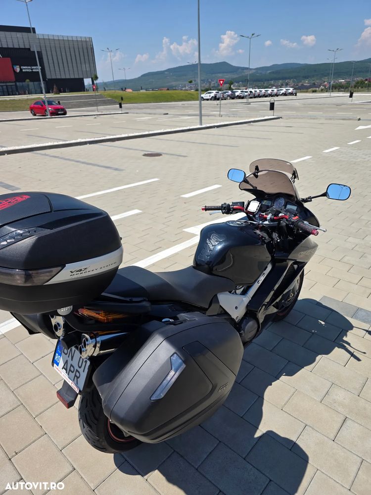Honda VFR 800F V-Tec - 3
