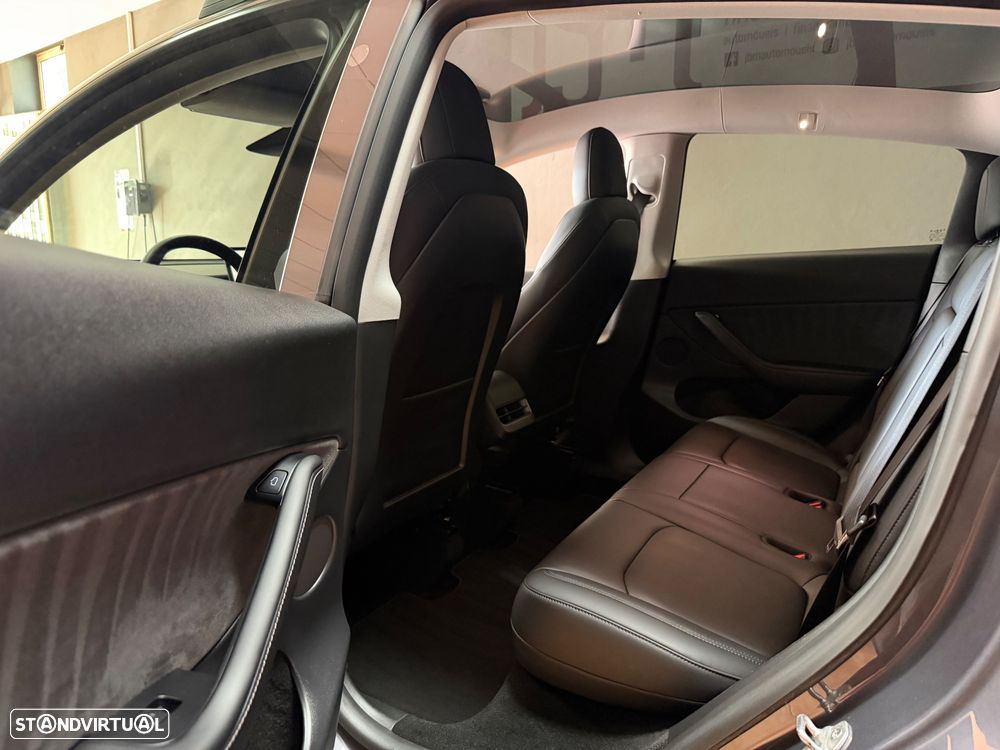 Tesla Model Y Long Range Tração Integral - 12