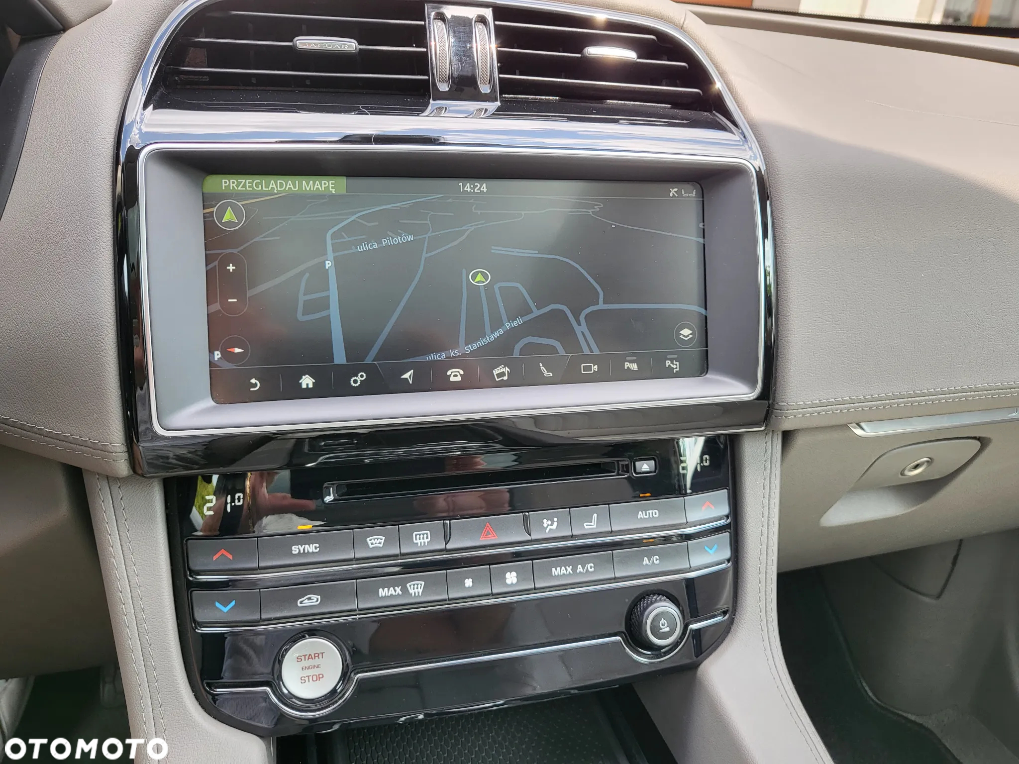 Jaguar F-Pace 2.0 i4D AWD Prestige - 33