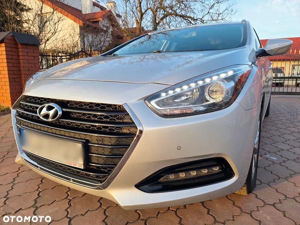 Hyundai i40 Kombi blue 1.7 CRDi DCT Premium - 13