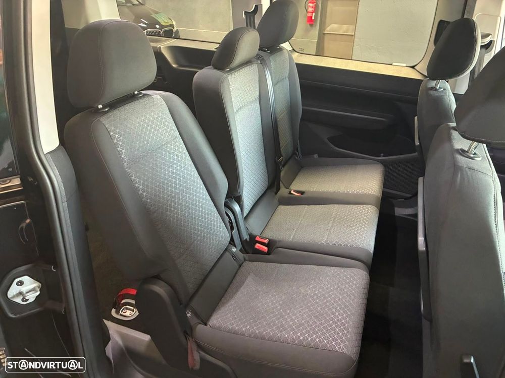 Ford Tourneo Connect Grand 2.0 TDCi Titanium Aut. - 32