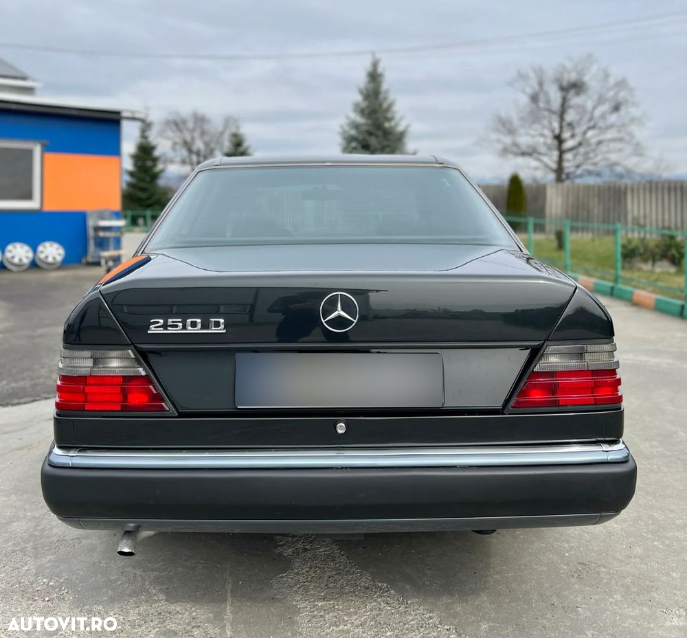 Mercedes-Benz E - 3