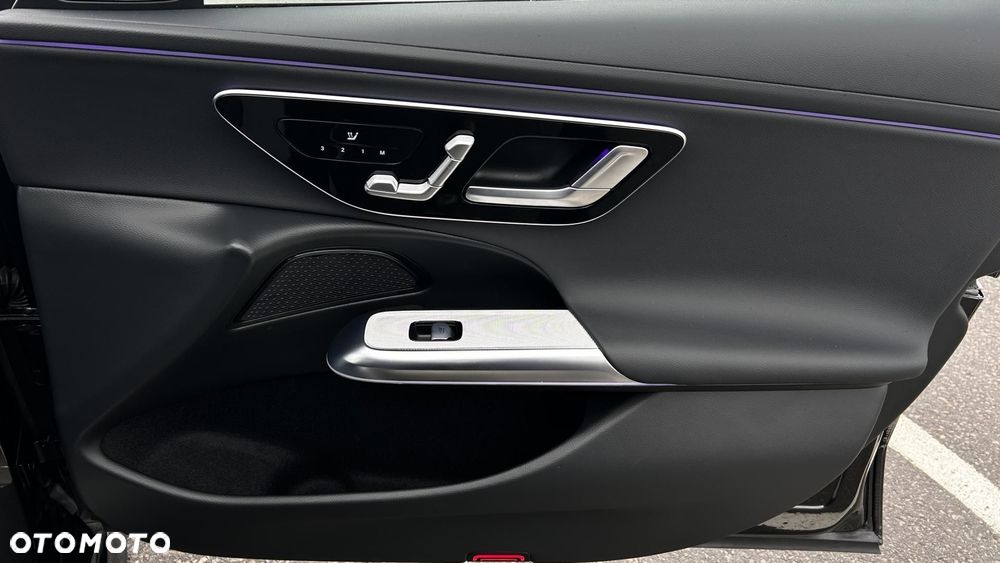 Mercedes-Benz Klasa E - 23
