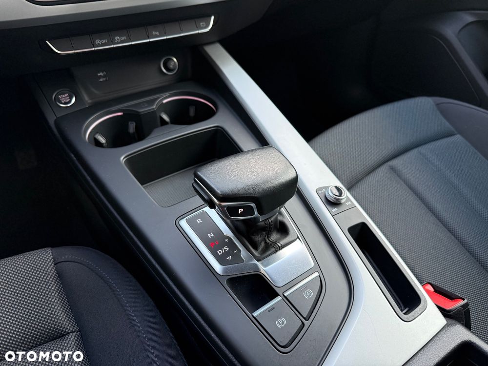 Audi A4 Limousine 35 TFSI mHEV Advanced S tronic - 28