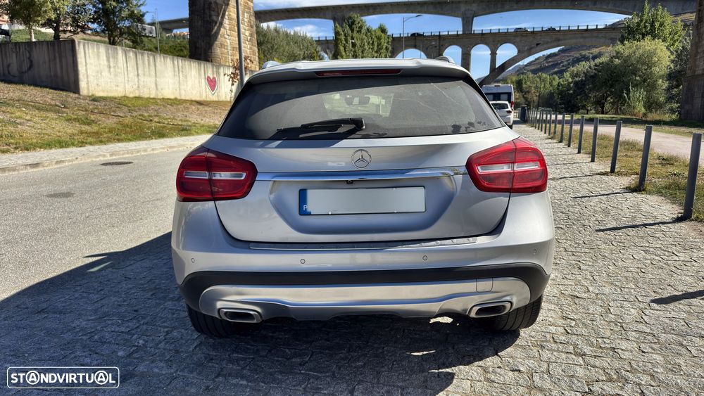 Mercedes-Benz GLA 180 (CDI) d 7G-DCT Urban — photo 4