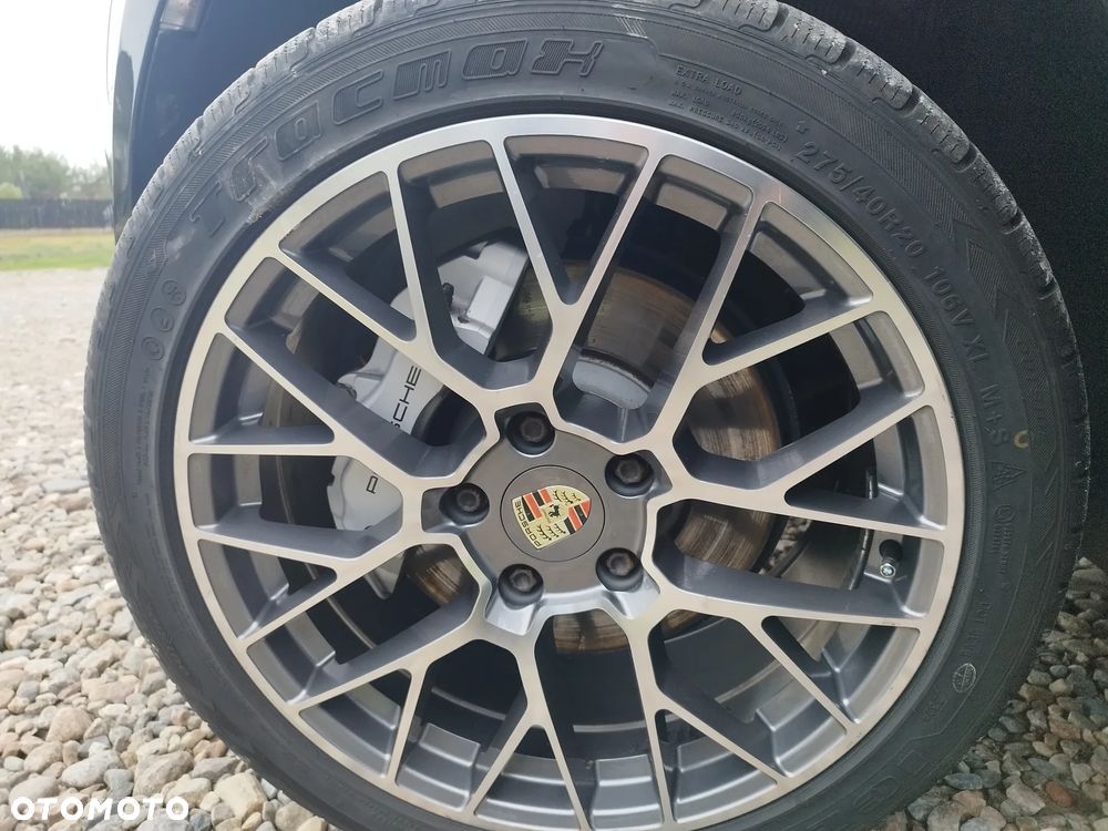 Porsche Cayenne - 24