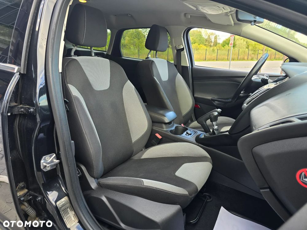 Ford Focus 1.6 TDCi DPF Titanium - 32