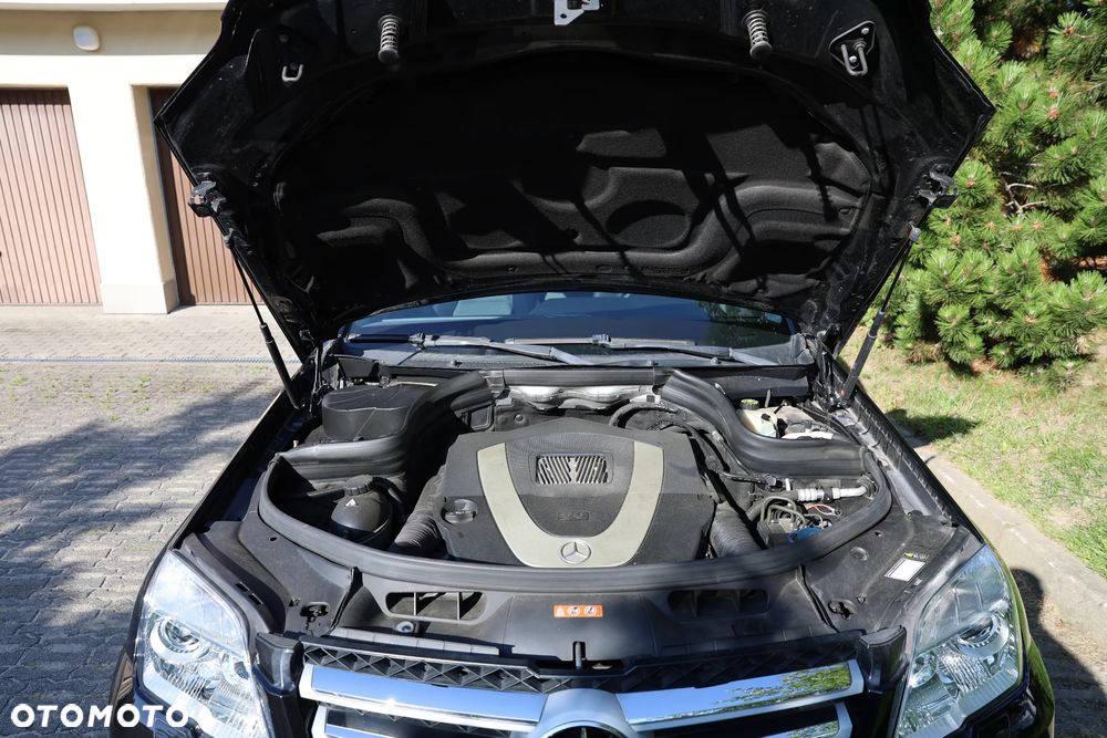 Mercedes-Benz GLK 300 4Matic 7G-TRONIC SPORT EDITION - 37