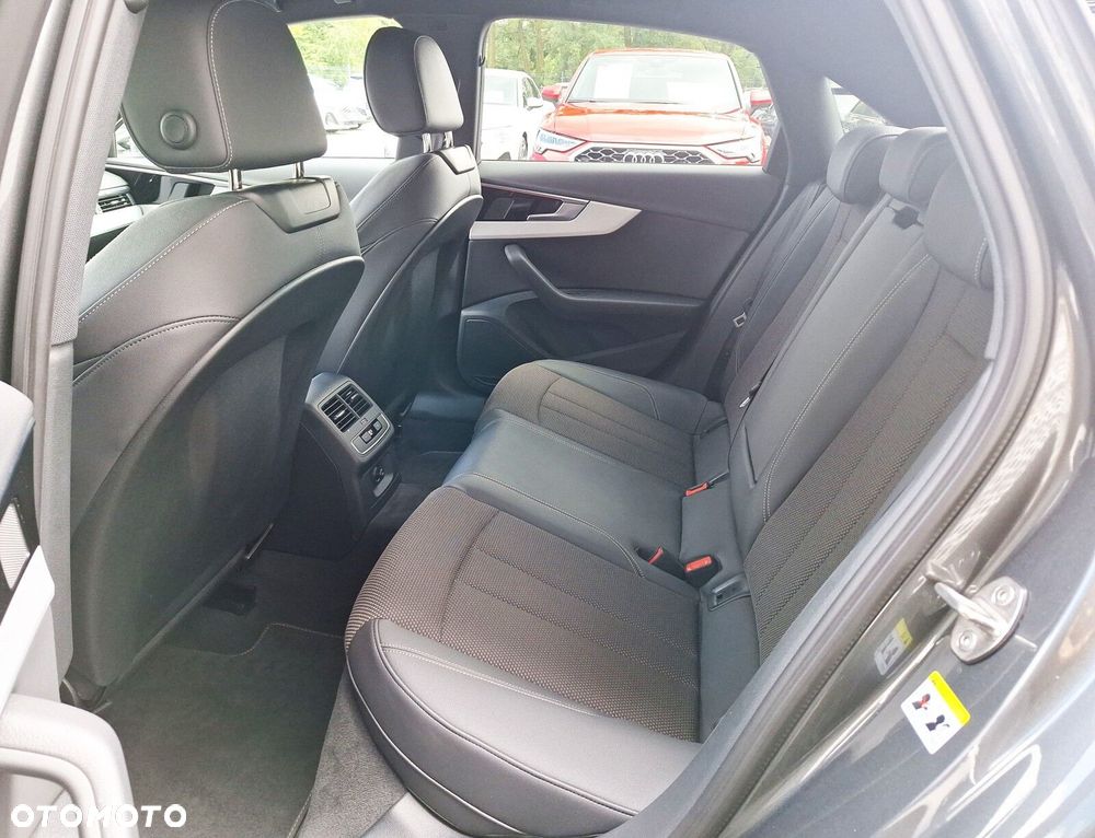 Audi A4 Limousine 35 TFSI mHEV S Line S tronic - 23