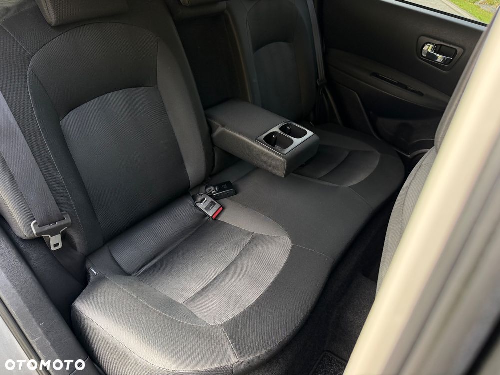 Nissan Qashqai 2.0 4x4 Tekna - 32