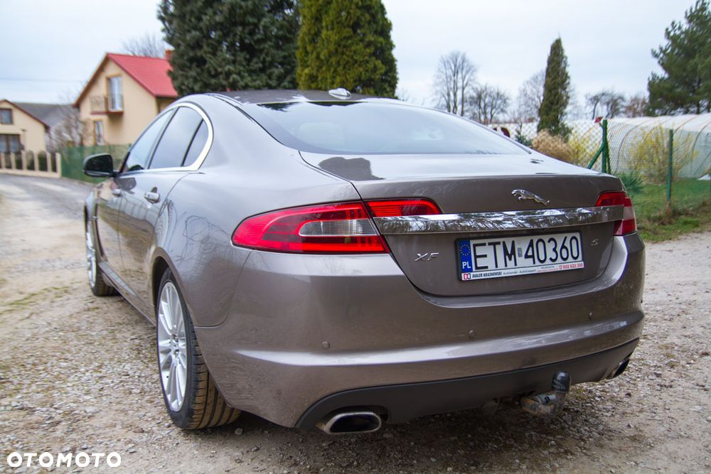 Jaguar XF - 5