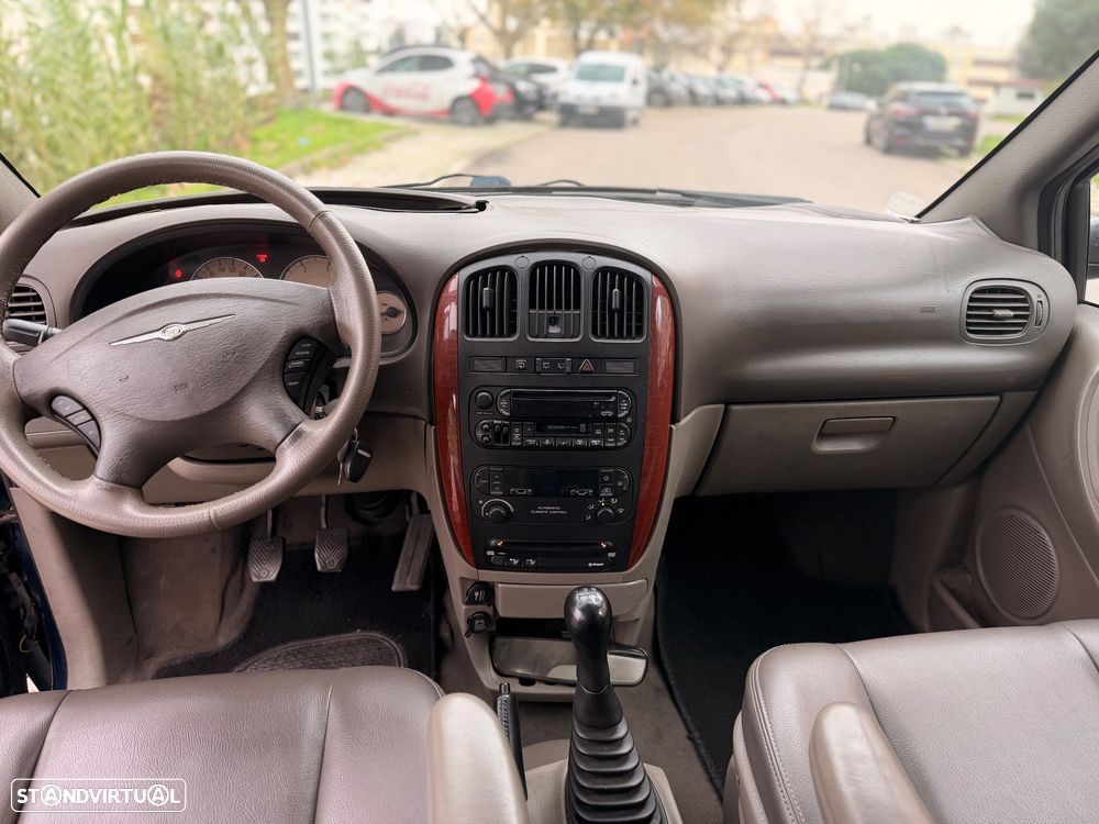Chrysler Voyager 2.5 CRD LX - 10