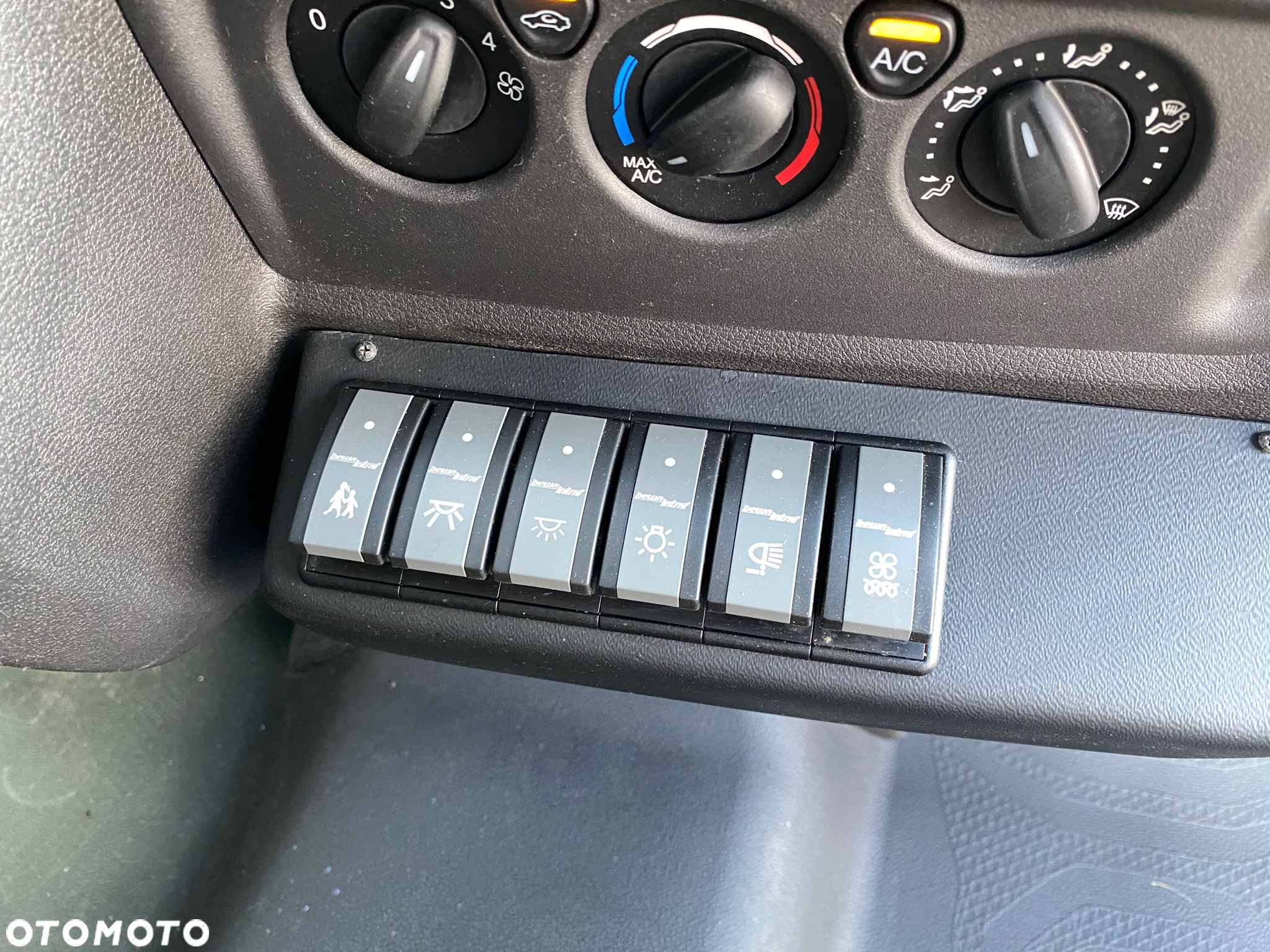 Ford Transit - 17