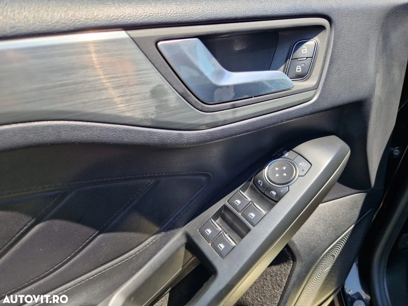 Ford Focus 1.0 EcoBoost Titanium Business - 8