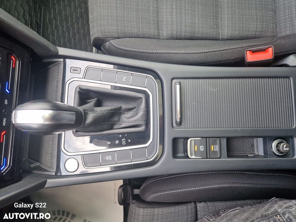 Volkswagen Passat 2.0 TDI DSG Comfortline - 21