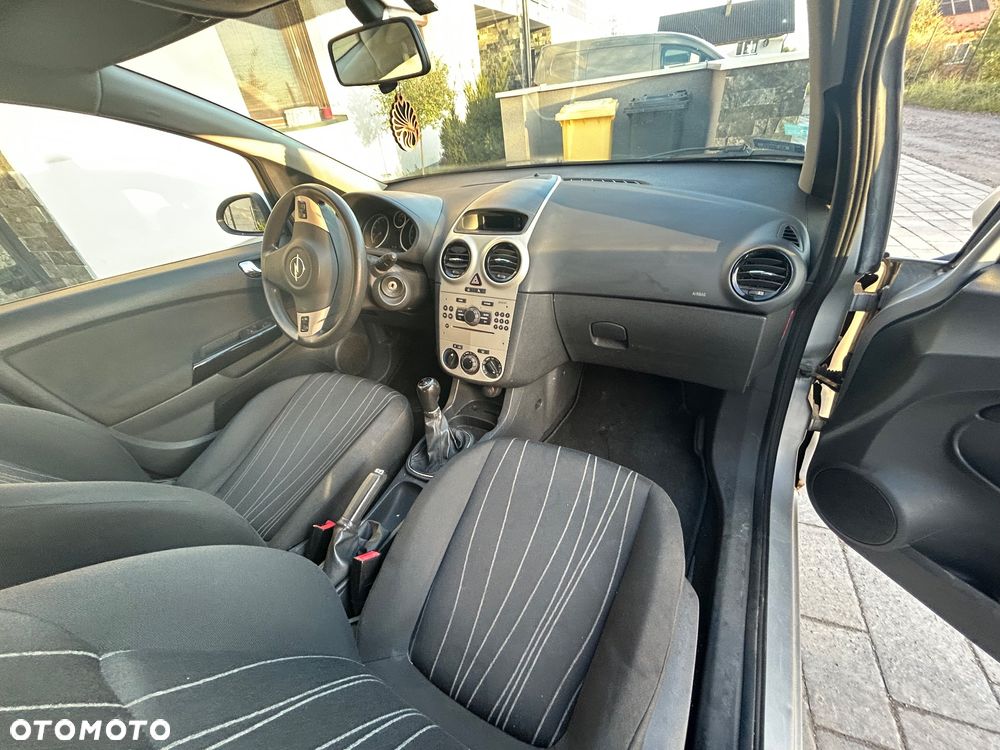 Opel Corsa 1.4 16V Enjoy - 14