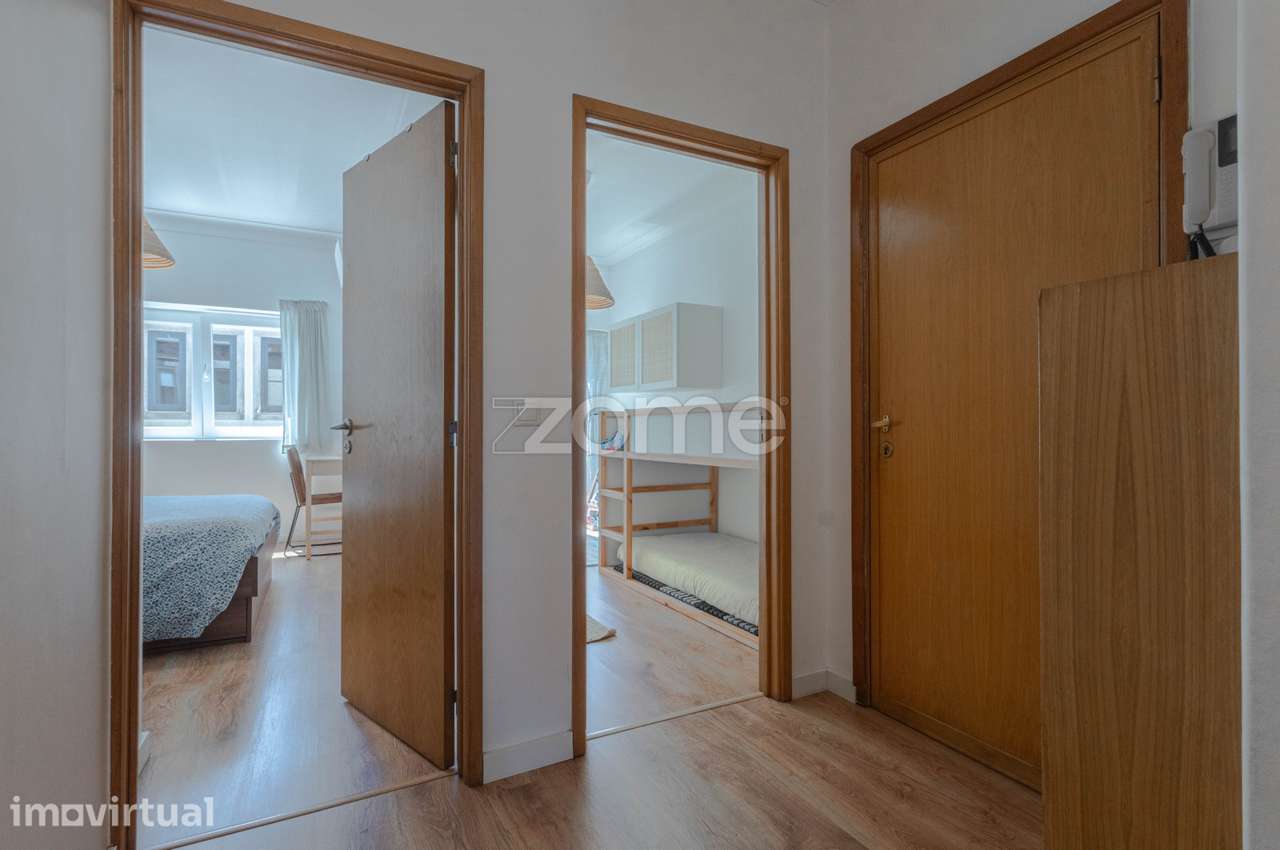 Apartamento T2+1 Renovado, ao Marquês, Porto - Grande imagem: 4/26