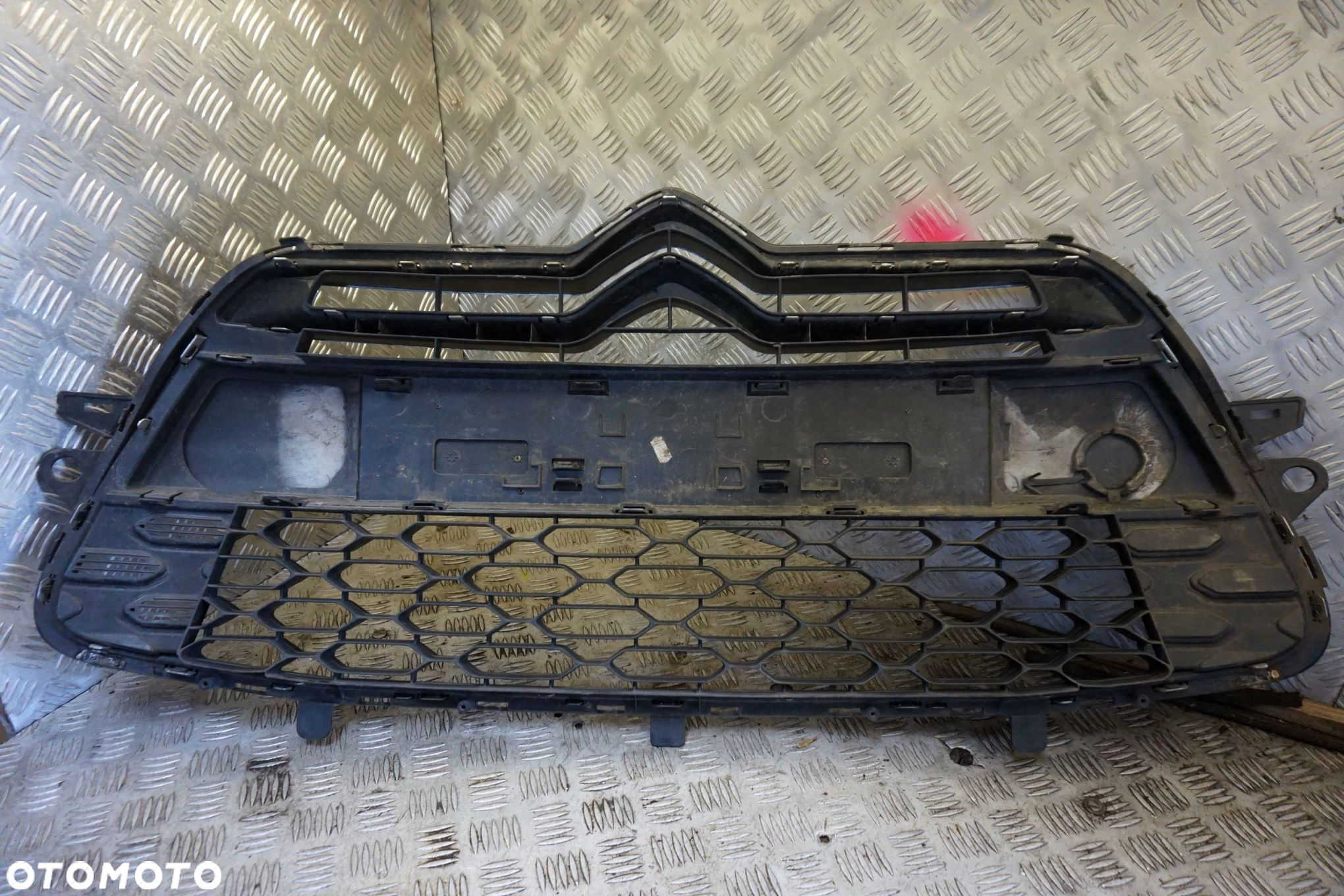 GRILL PRZEDNI ATRAPA CHŁODNICY DS3 I LIFT   CITROEN 2014-2016 - 4