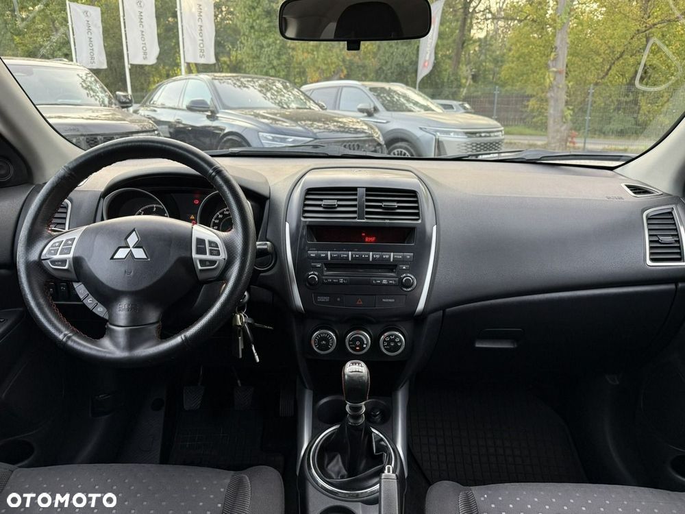 Mitsubishi ASX - 16