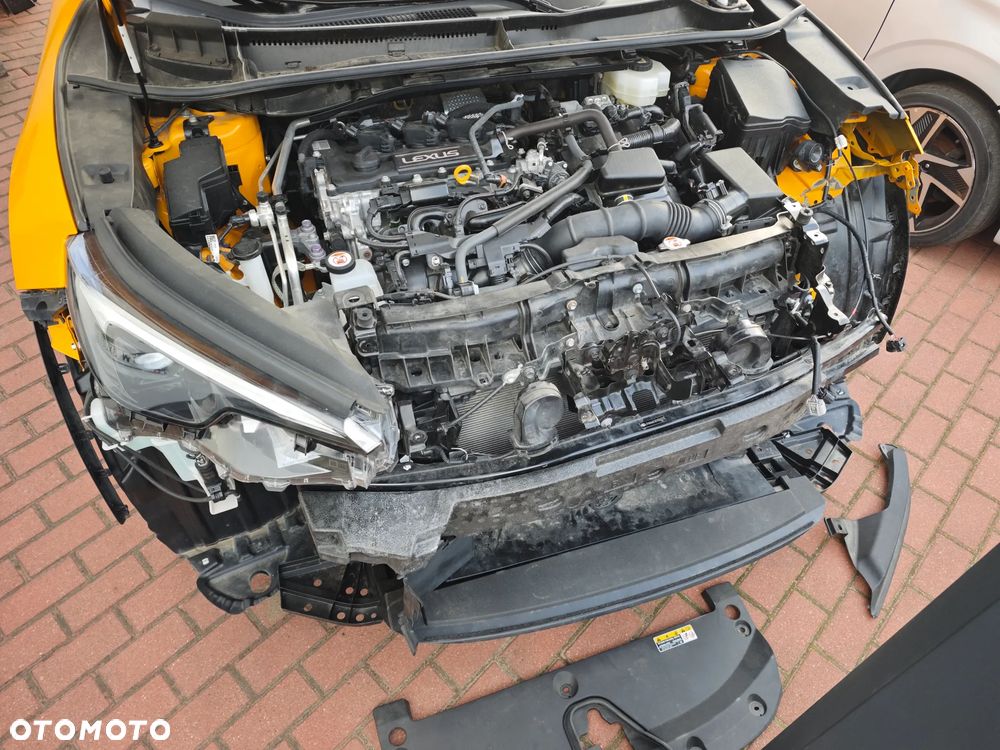 Lexus LBX 1.5 Hybrid - 16
