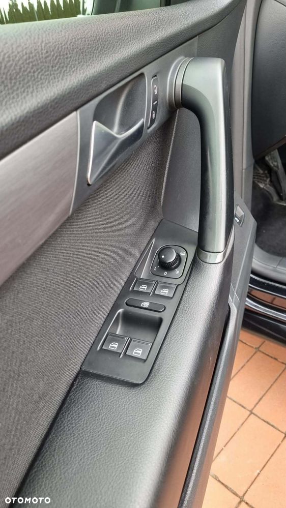 Volkswagen Passat 1.6 TDI BlueMotion Technology Comfortline - 12