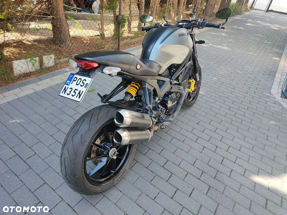 Ducati Monster - 10