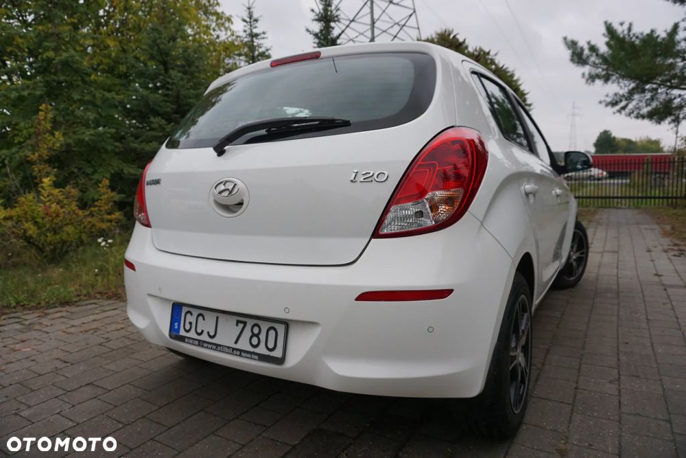 Hyundai i20 1.2 YES Gold - 10