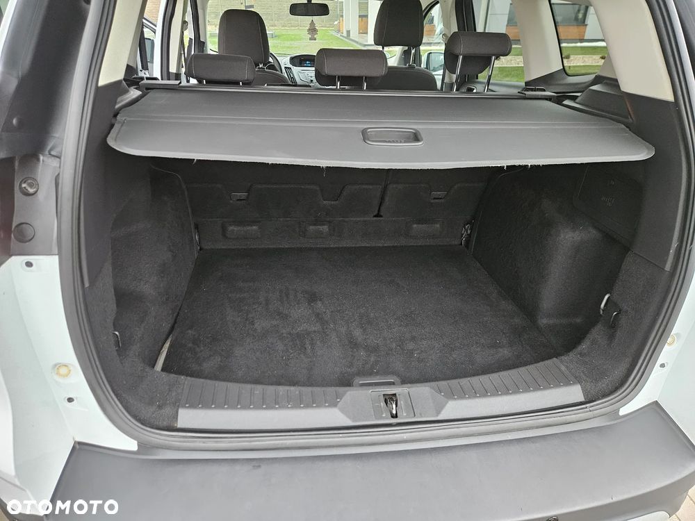 Ford Kuga 2.0 TDCi 2x4 Titanium - 12