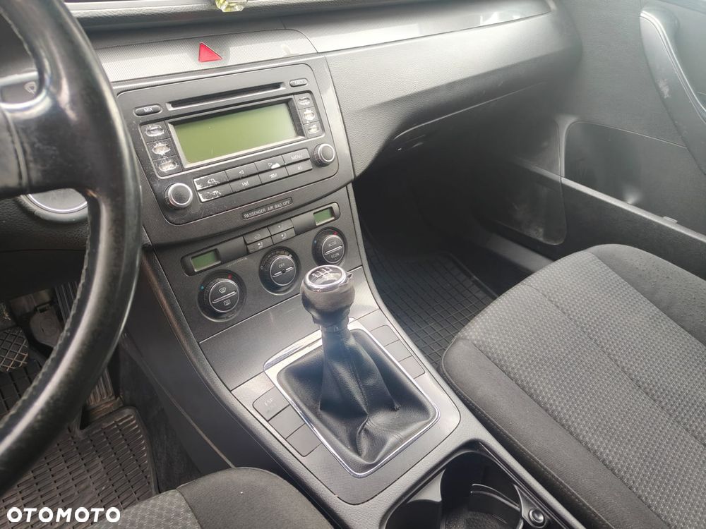 Volkswagen Passat - 9